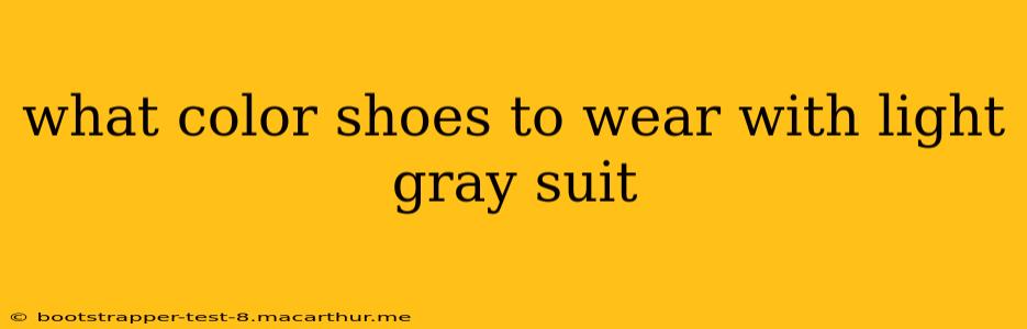 what color shoes to wear with light gray suit